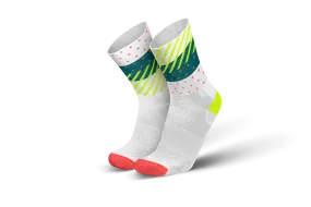 **INCYLENCE Ultralight Wildness Canary Compression Long Socks for Enhanced Comfort and Performance**